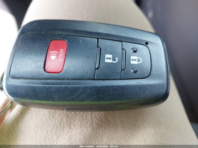 JTM16RFV3ND065595 Toyota Rav4 Hybrid Se