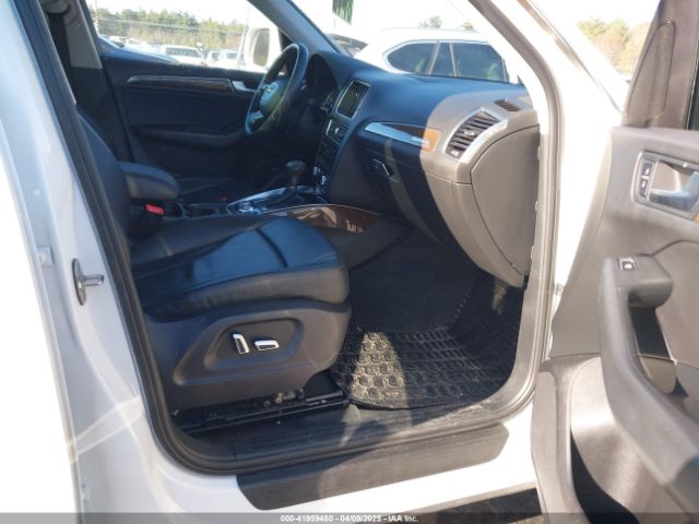 WA1C2AFP2HA097218 Audi Q5 2.0t Premium