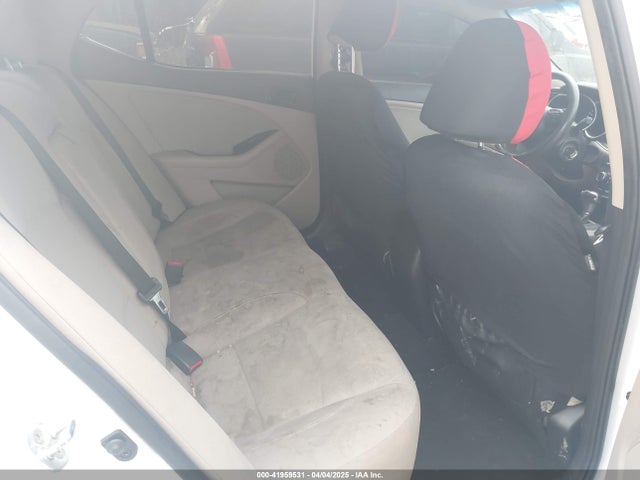 5XXGM4A7XFG368392 KIA Optima Lx