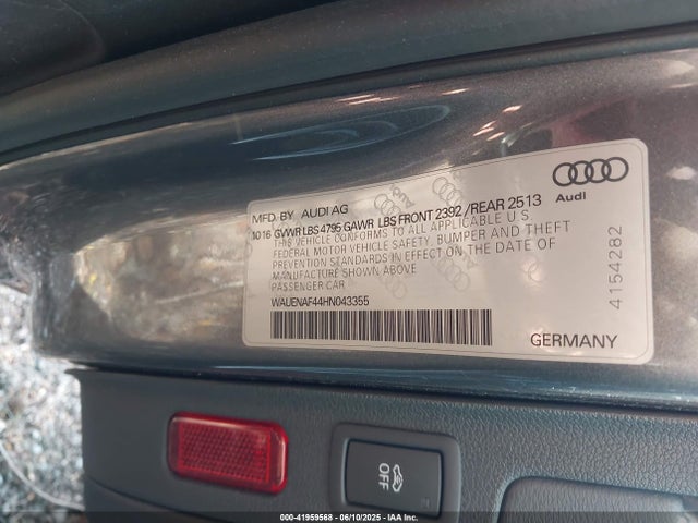 2017 AUDI A4 WAUENAF44HN043355 Photo 8