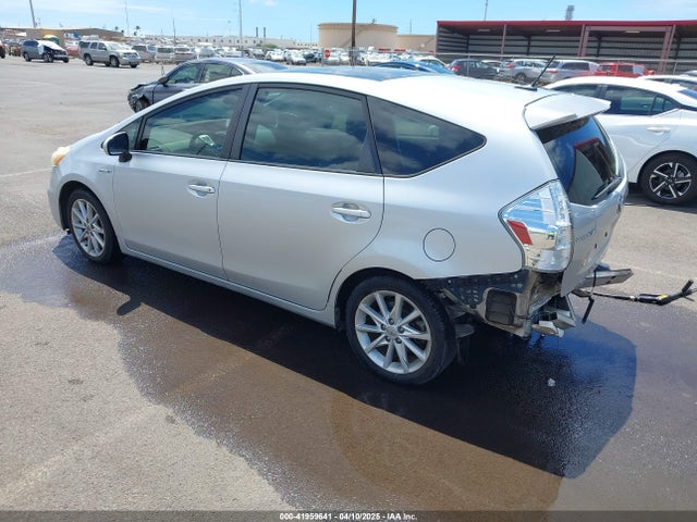 JTDZN3EU9E3290542 Toyota Prius V Five/three/two