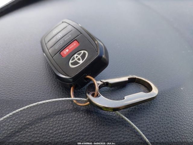 7MUDAABG1NV038930 Toyota Corolla Cross Xle