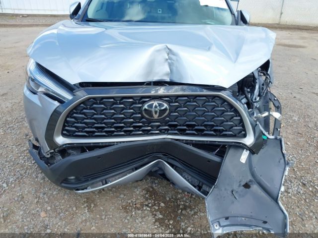7MUDAABG1NV038930 Toyota Corolla Cross Xle