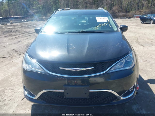 2C4RC1BG8KR651366 Chrysler Pacifica Touring L