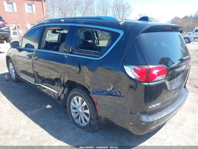2C4RC1BG8KR651366 Chrysler Pacifica Touring L