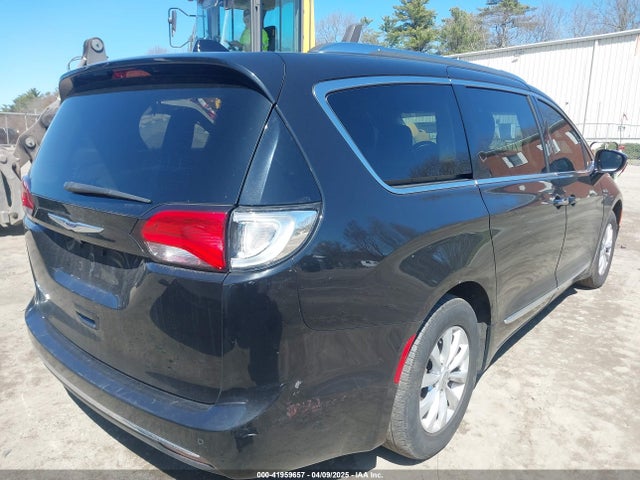 2C4RC1BG8KR651366 Chrysler Pacifica Touring L