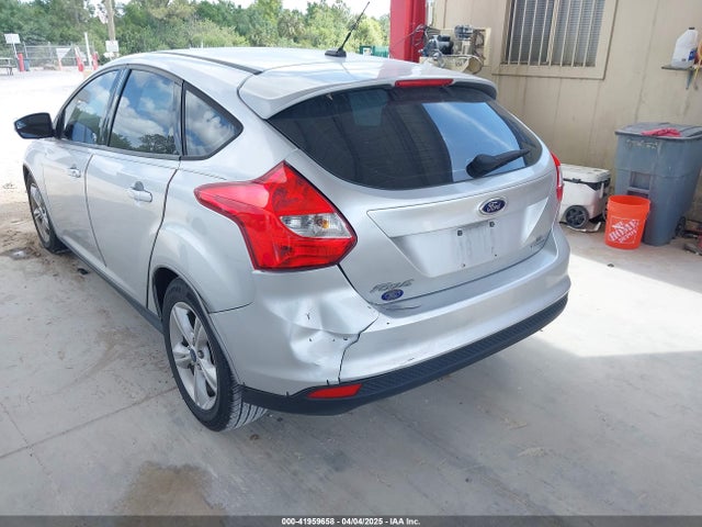1FADP3K25EL410494 Ford FOCUS SE