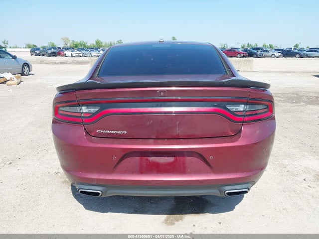 2C3CDXBG5JH152233 Dodge Charger Sxt Rwd