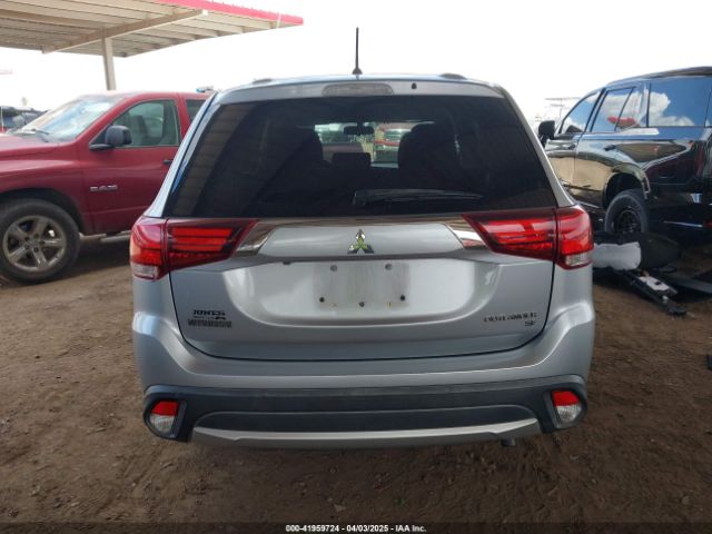 JA4AD3A31GZ004321 Mitsubishi Outlander Se