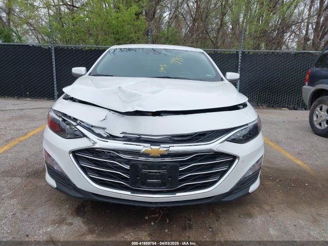 1G1ZD5ST4SF128928 Chevrolet Malibu Fwd 1lt