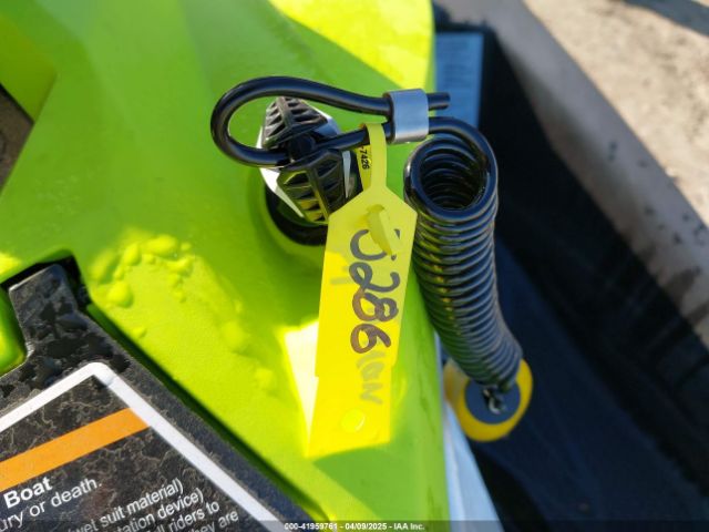 2023 SEADOO SPARK YDV47912L223 Photo 10
