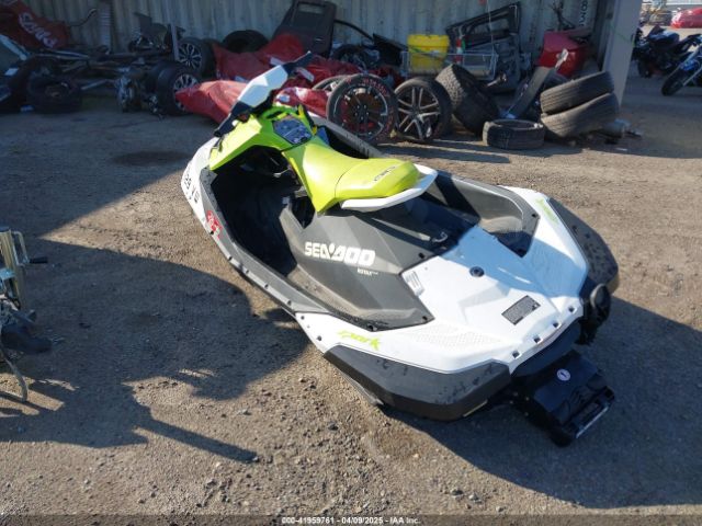 2023 SEADOO SPARK YDV47912L223 Photo 2