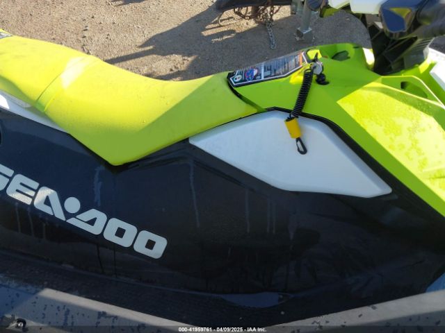 2023 SEADOO SPARK YDV47912L223 Photo 4