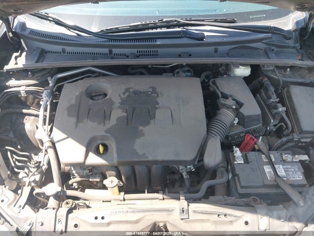 2T1BURHE1KC166800 Toyota COROLLA LE