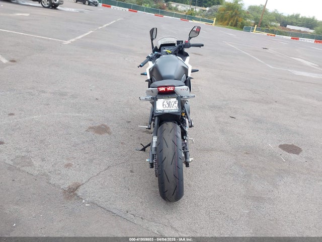 JS1EM13B6S7100301 Suzuki Fra1