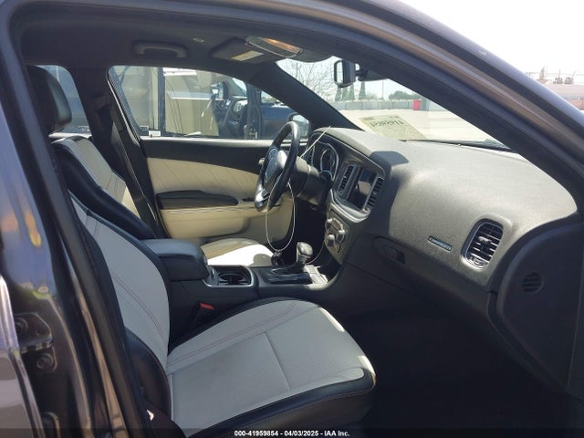 2C3CDXHG7HH563764 Dodge Charger Sxt Rwd