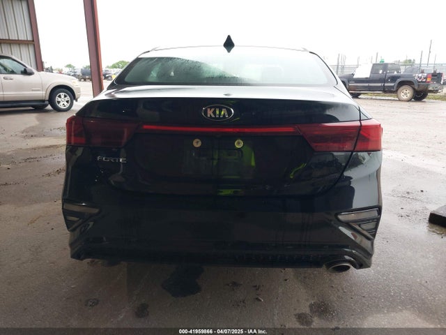 3KPF24AD6ME293638 KIA Forte Lxs