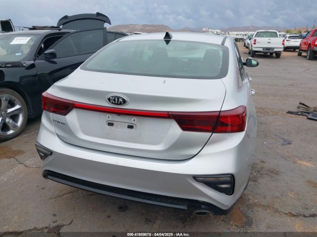3KPF24AD9KE051228 KIA Forte Lxs