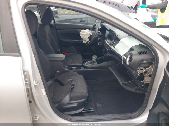 3KPF24AD9KE051228 KIA Forte Lxs
