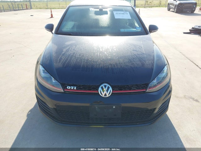 3VW5T7AU4FM024957 Volkswagen 2015