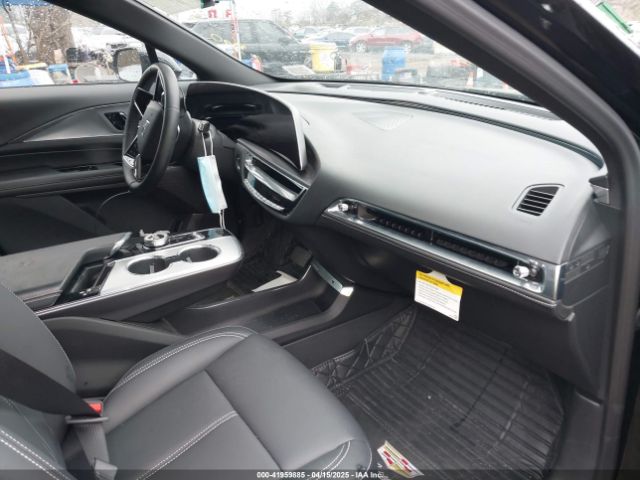 2024 CADILLAC LYRIQ 1GYKPMRK3RZ128543 Photo 4