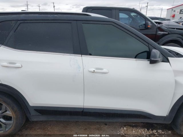 KNDEUCAAXR7582468 KIA SELTOS S