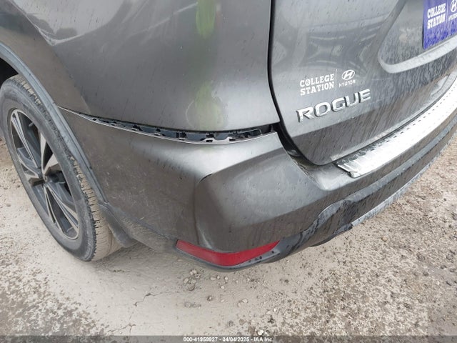 JN8AT2MT6HW141146 Nissan Rogue Sl