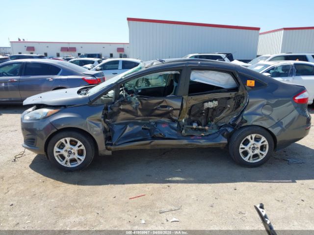 3FADP4BJXFM210840 Ford FIESTA SE