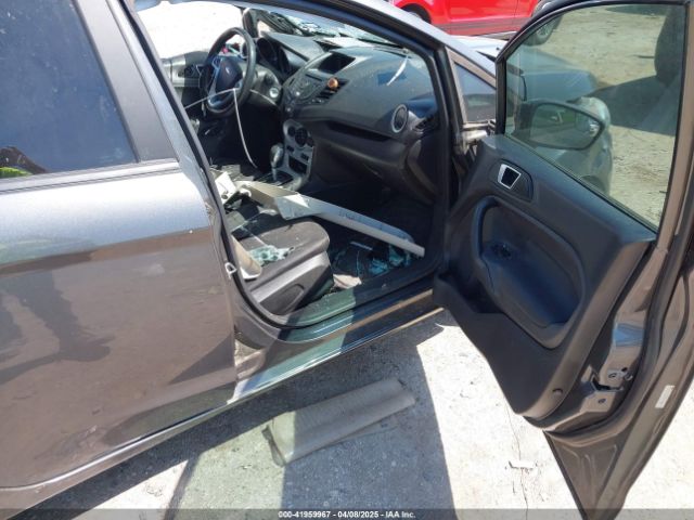 3FADP4BJXFM210840 Ford FIESTA SE