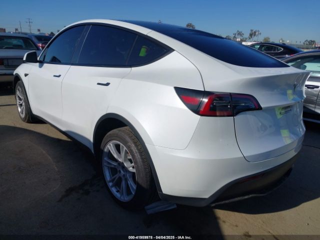2023 TESLA MODEL Y 7SAYGDEE4PA114671 Photo 2