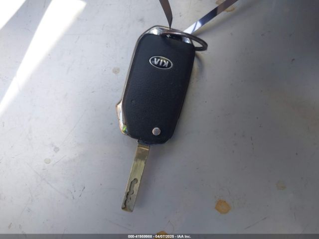 KNDJ23AU5L7097239 KIA SOUL LX