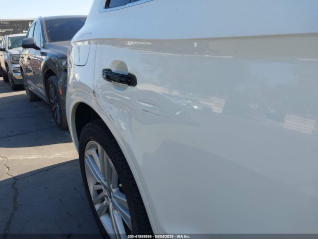 WA1BNAFY9K2068814 Audi Q5 45 Premium
