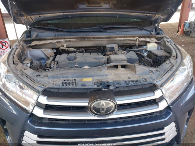 5TDZARFH1HS025343 Toyota Highlander Le