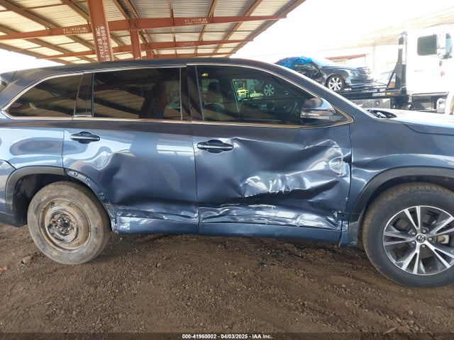 5TDZARFH1HS025343 Toyota Highlander Le