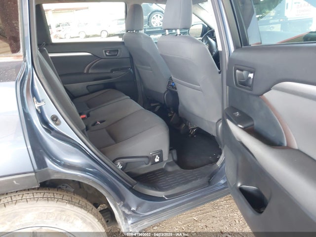 5TDZARFH1HS025343 Toyota Highlander Le