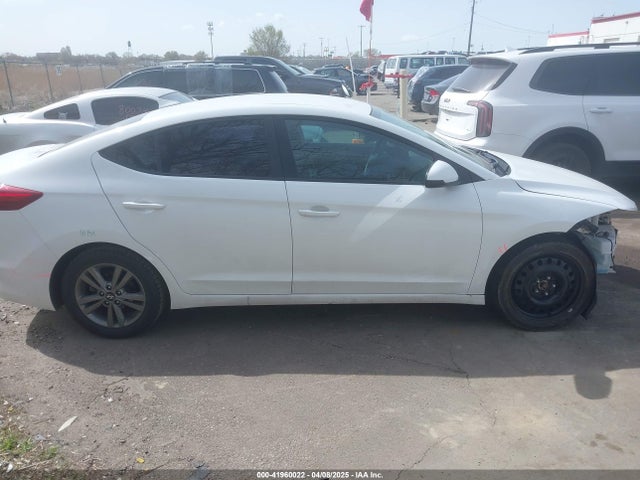 5NPD84LF2JH237322 Hyundai ELANTRA SEL