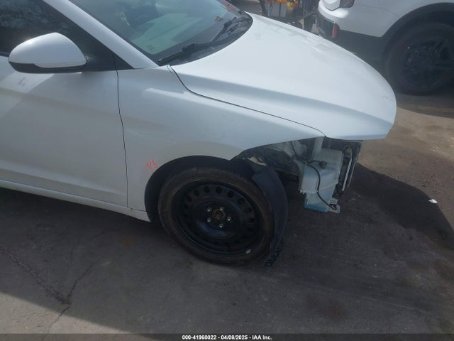 5NPD84LF2JH237322 Hyundai ELANTRA SEL