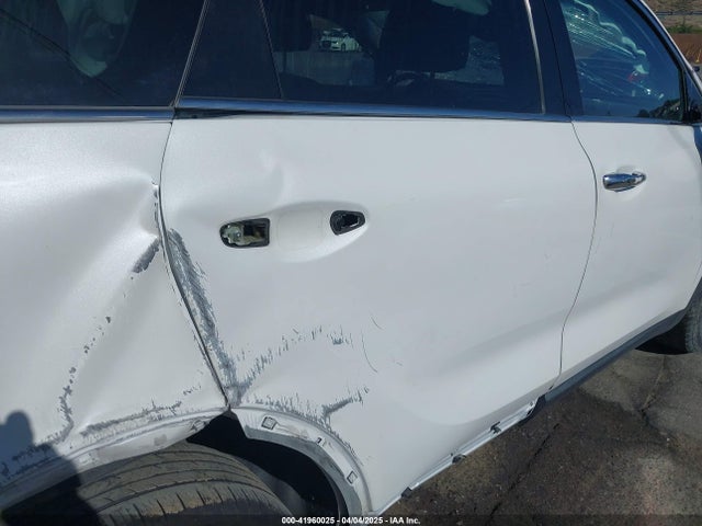 5XYPH4A54KG537153 KIA Sorento 3.3l Ex