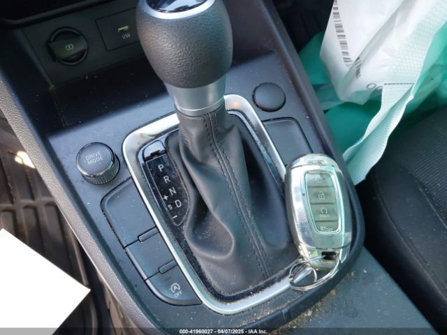 KM8K62AB2NU812222 Hyundai Kona Sel