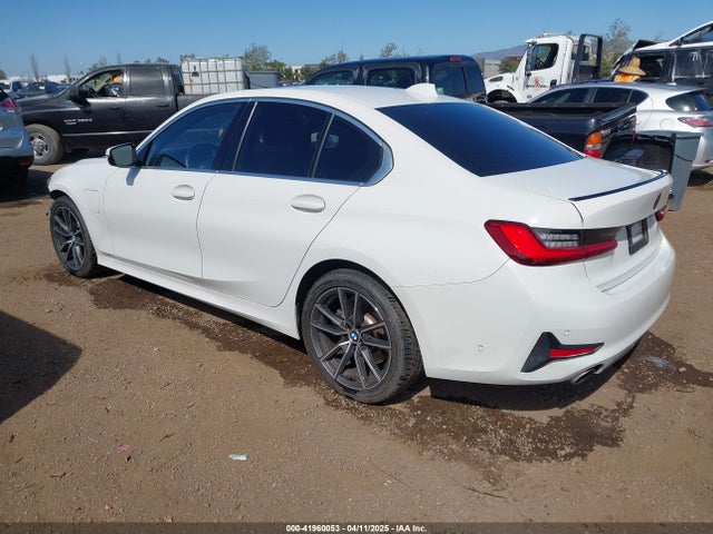 WBA5P7C02MFJ83200 BMW 330e
