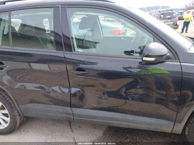 WVGBV7AX3JK002325 Volkswagen Tiguan Limited 2.0t