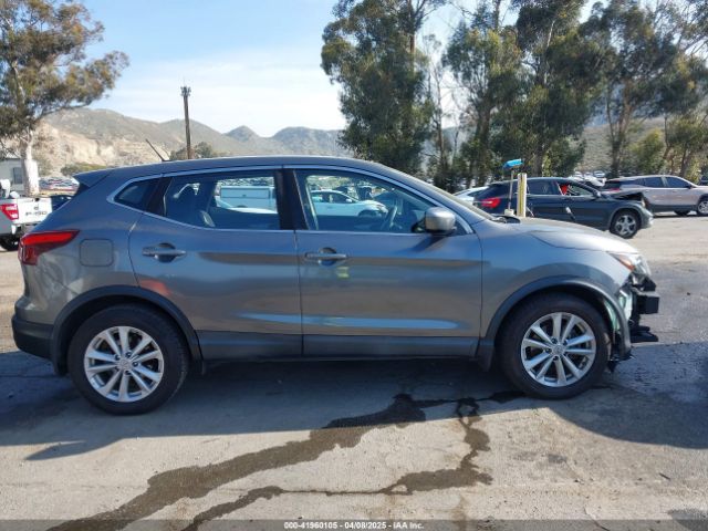 JN1BJ1CP5HW010376 Nissan Rogue Sport S
