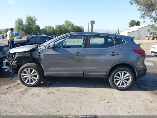 JN1BJ1CP5HW010376 Nissan Rogue Sport S