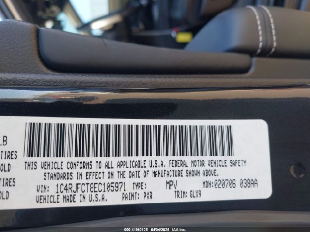 1C4RJFCT8EC105971 Jeep Grand Cherokee Overland