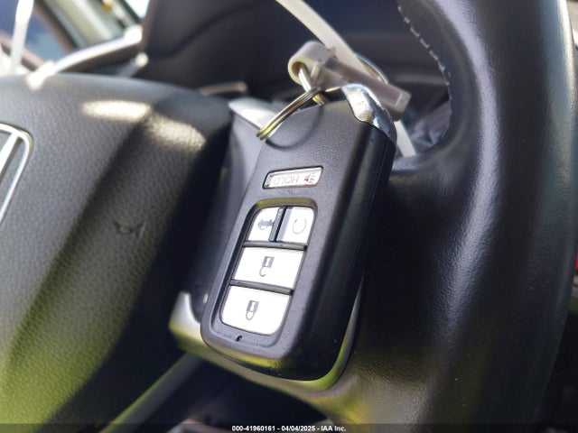 JHMFC1F90KX008282 Honda Civic Touring
