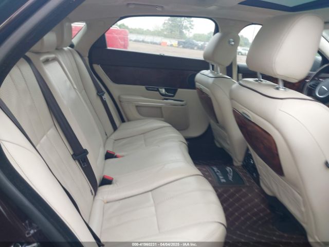 2011 JAGUAR XJ SAJWA2GB9BLV12305 Photo 7