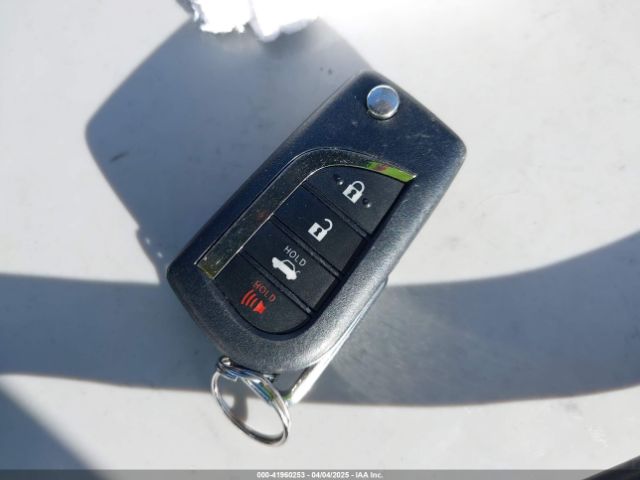 4T1B11HK2KU806608 Toyota CAMRY SE