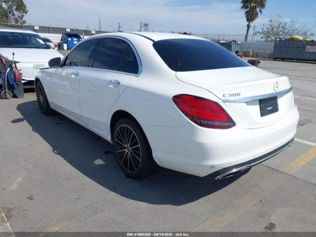 2021 MERCEDES-BENZ C 300 W1KWF8DB9MR611445 Photo 2