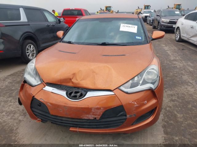 KMHTC6AD2EU210961 Hyundai Veloster Base W/black