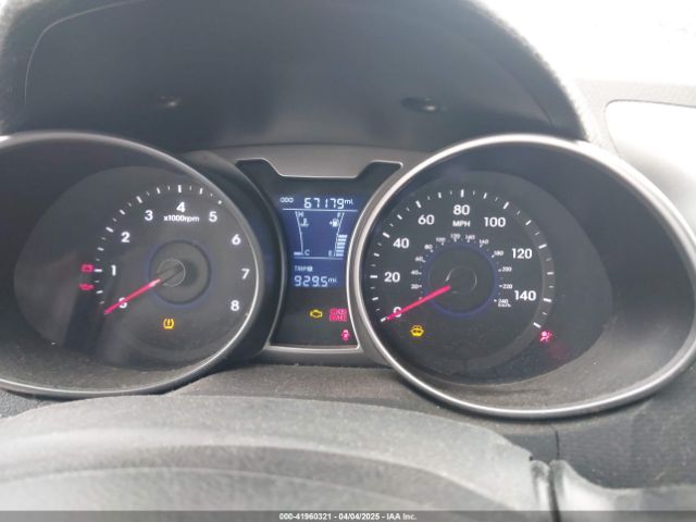 KMHTC6AD2EU210961 Hyundai Veloster Base W/black